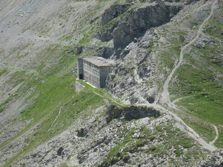 Sentiero Attrezzato degli Alpini a Punta Charrà - foto 6