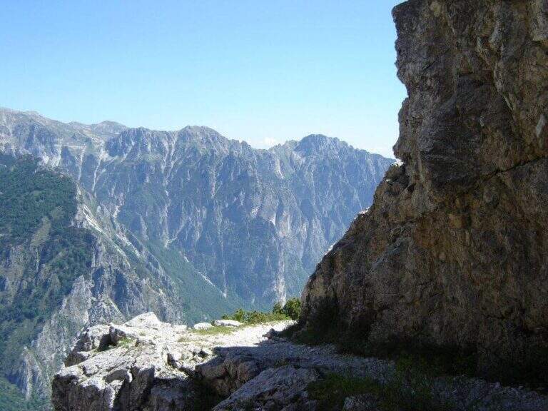 Sentiero Attrezzato al Monte Cornetto – Passo Campogrosso - foto 6