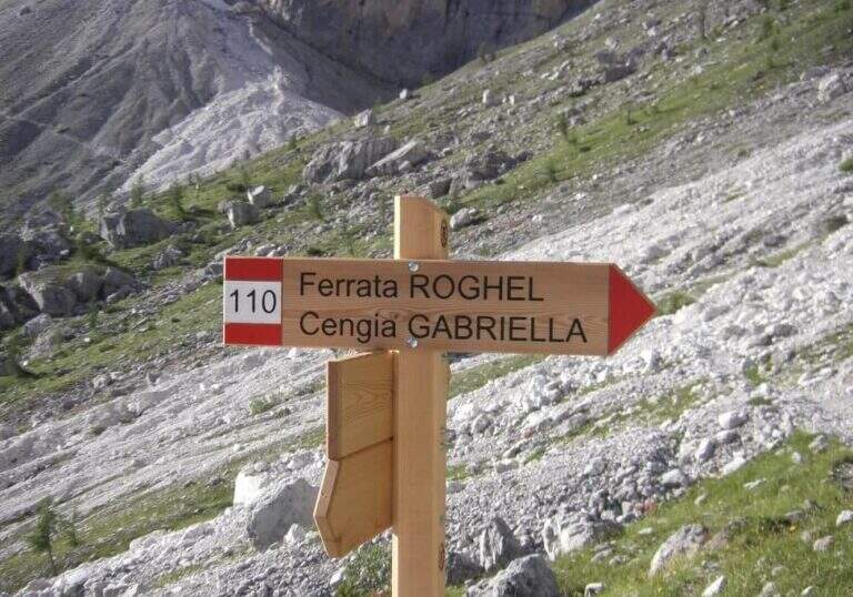 Ferrata Aldo Roghel alla Forcella delle Guglie - foto 24