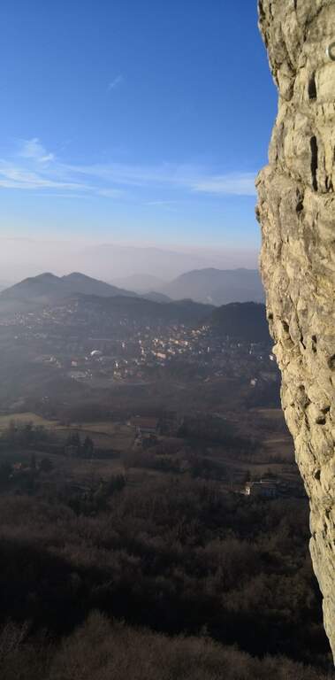 Ferrata Ovest o dell'Ultimo Sole (Pietra di Bismantova) - foto 26