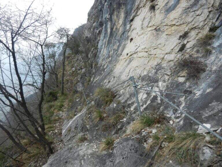 Sentiero Attrezzato de le Stel in Val d'Adige - foto 3